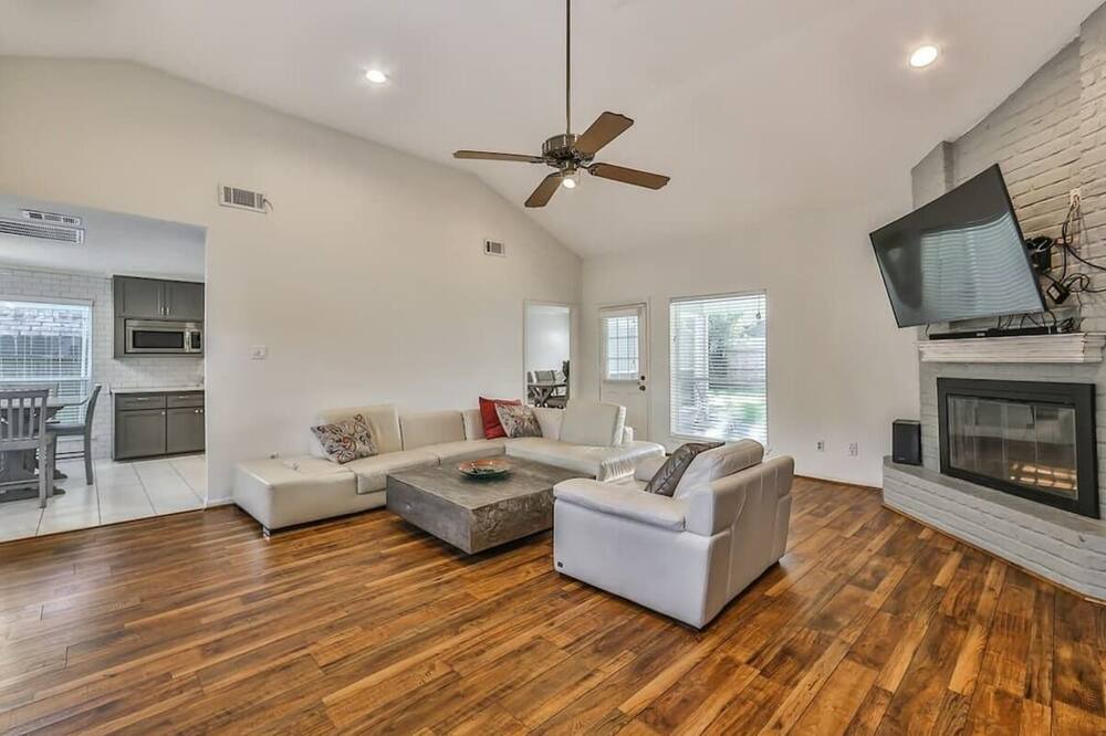 Photo of Livingroom in Briarforest