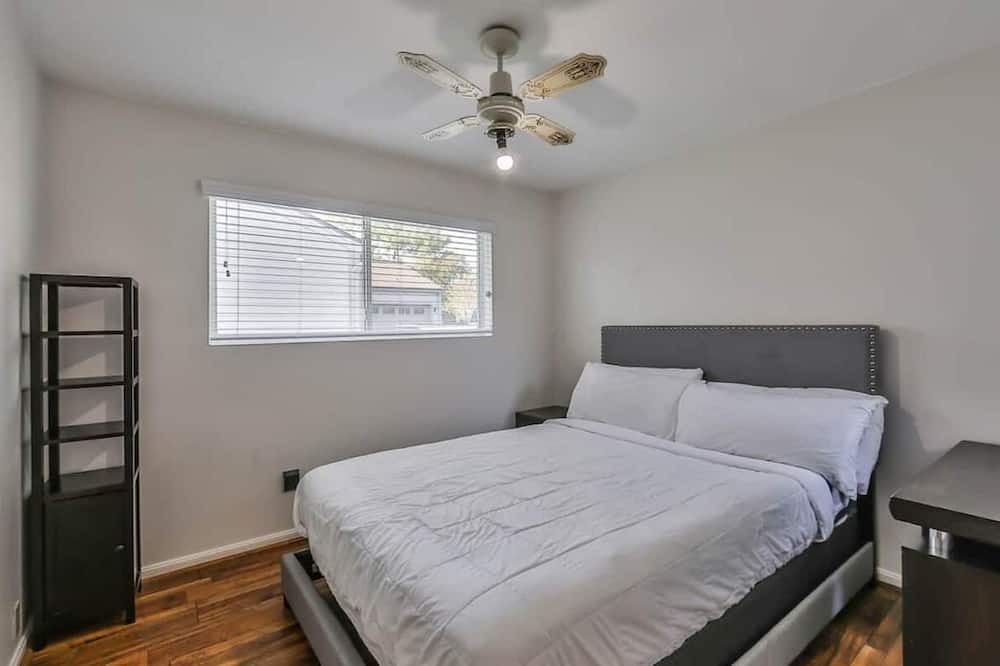 Photo of Bedroom in Briarforest