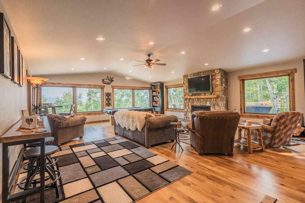 Photo of Livingroom in Centennial