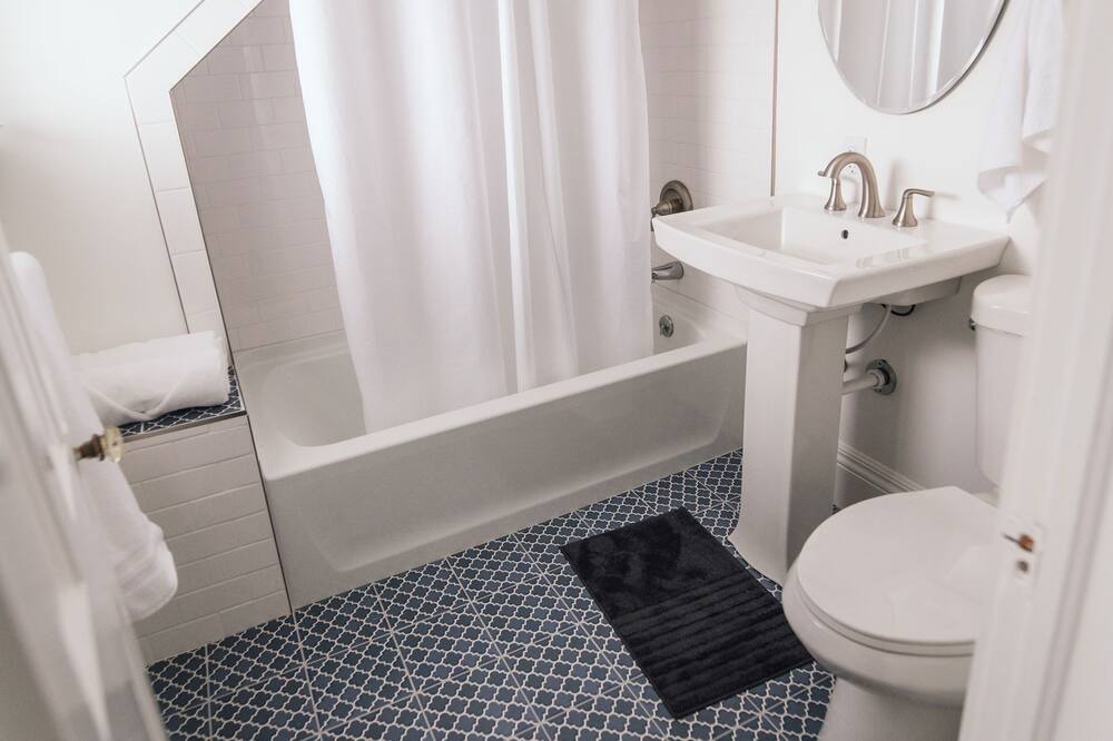 Photo of Bathroom in Ashton