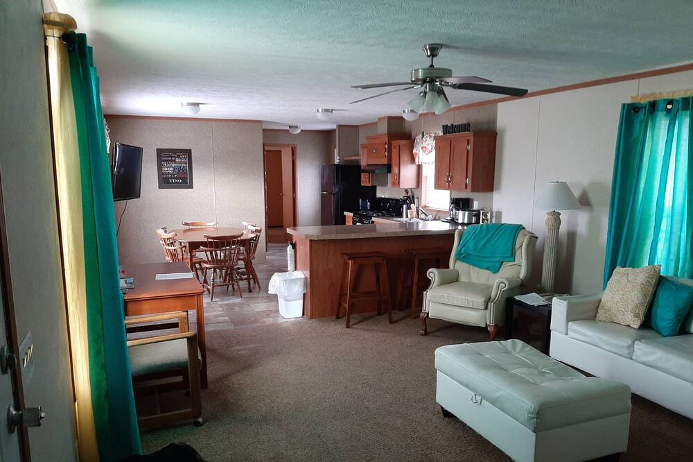 Photo of Livingroom in Penn