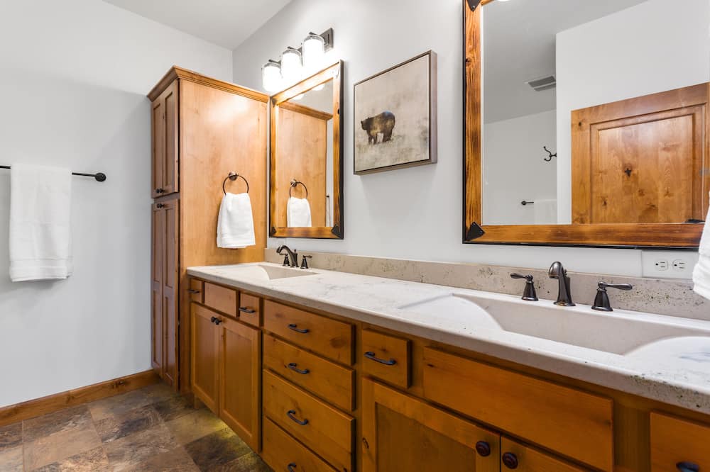 Photo of Bathroom in Red Lodge