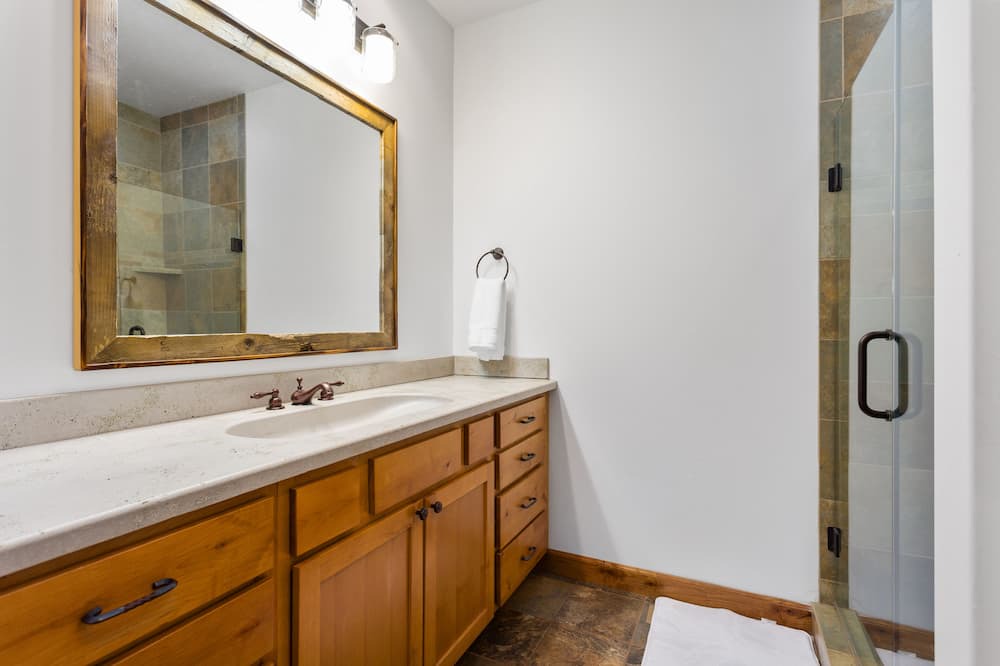 Photo of Bathroom in Red Lodge