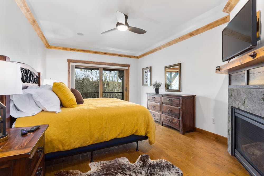 Photo of Livingroom in Red Lodge