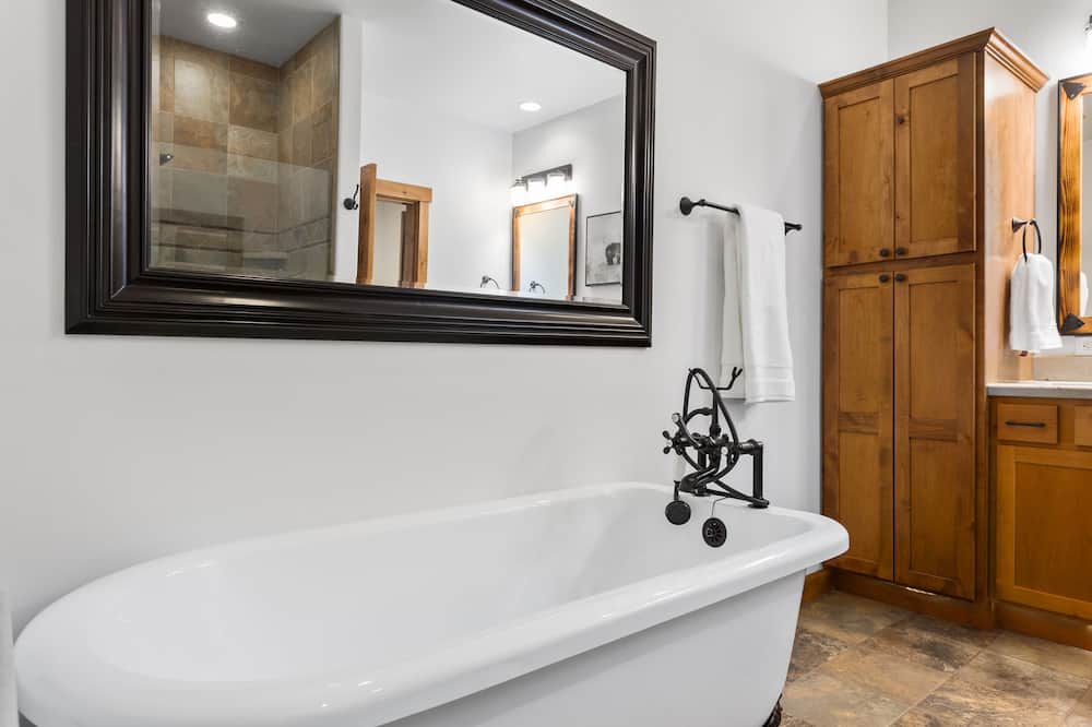 Photo of Bathroom in Red Lodge