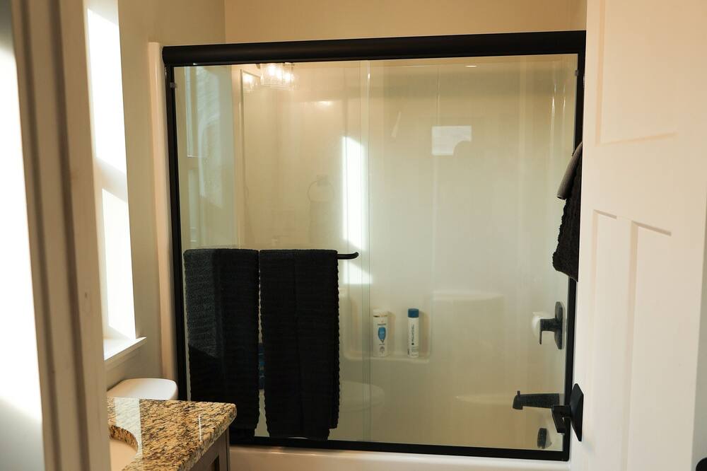 Photo of Bathroom in Glen