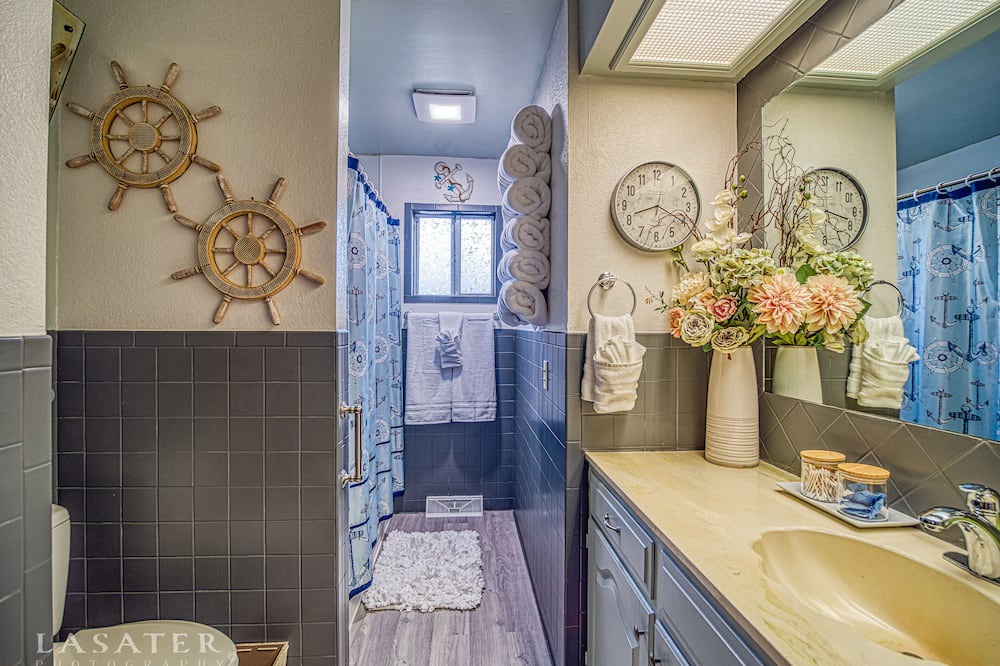 Photo of Bathroom in Diamond City
