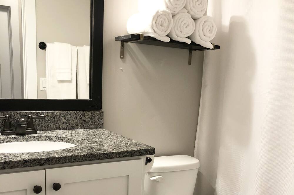Photo of Bathroom in Vernal