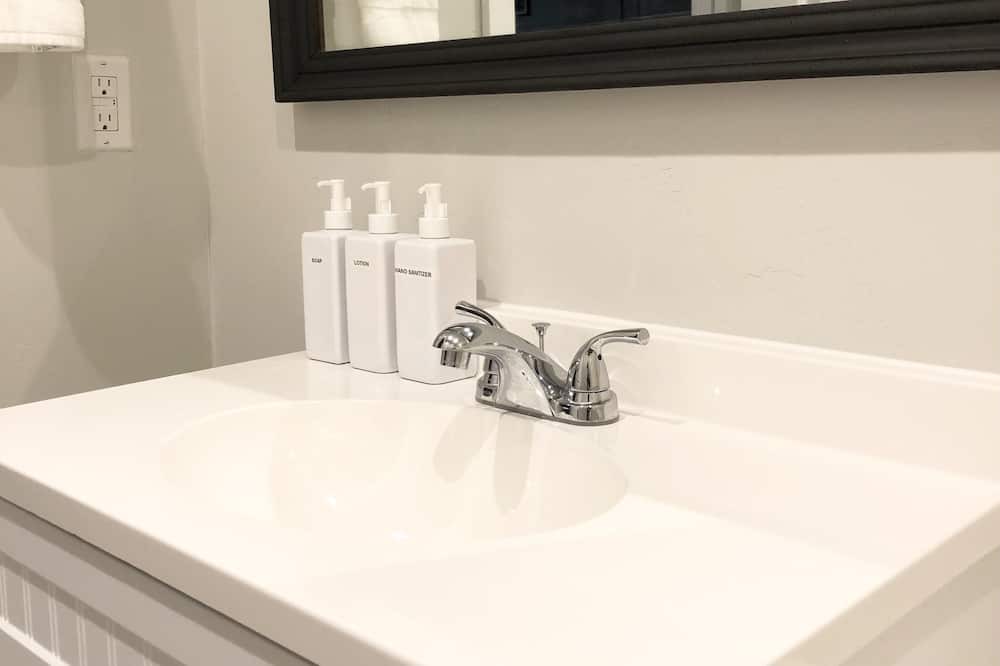 Photo of Bathroom in Vernal