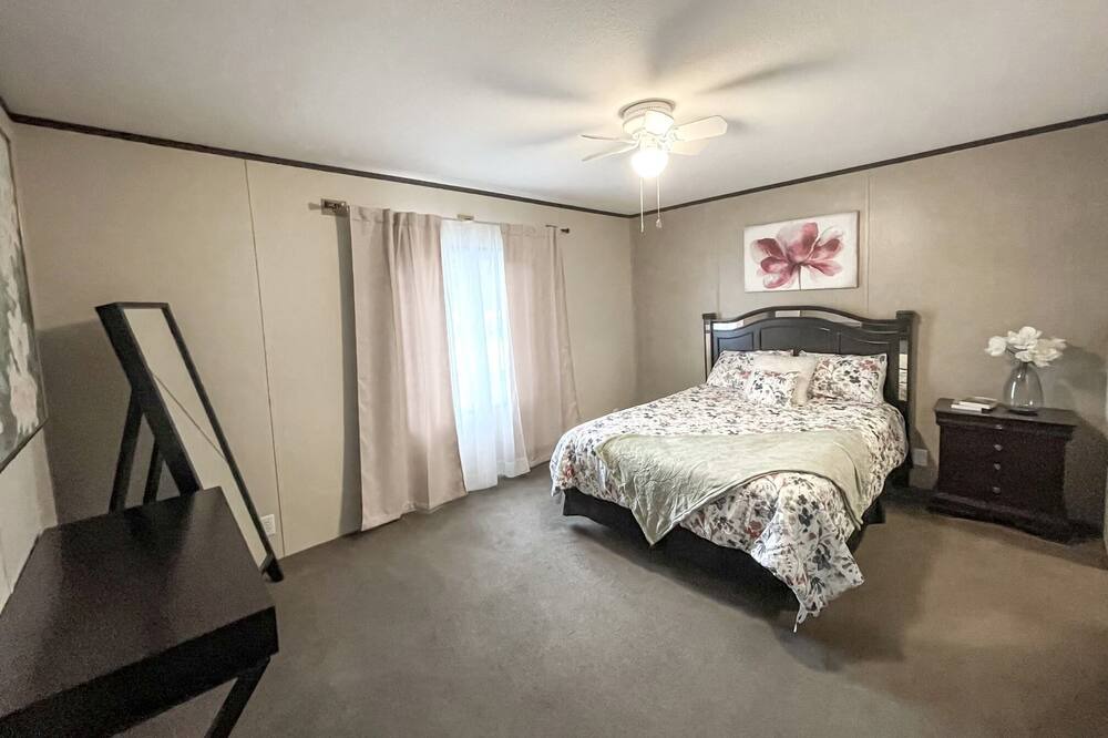 Photo of Bedroom in West Valley