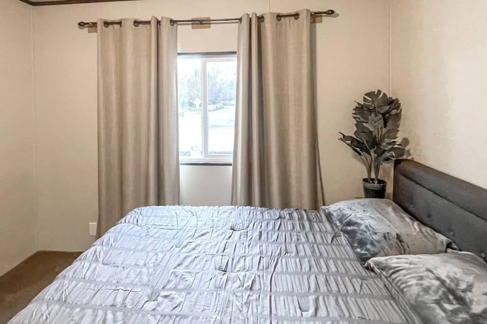 Photo of Bedroom in West Valley