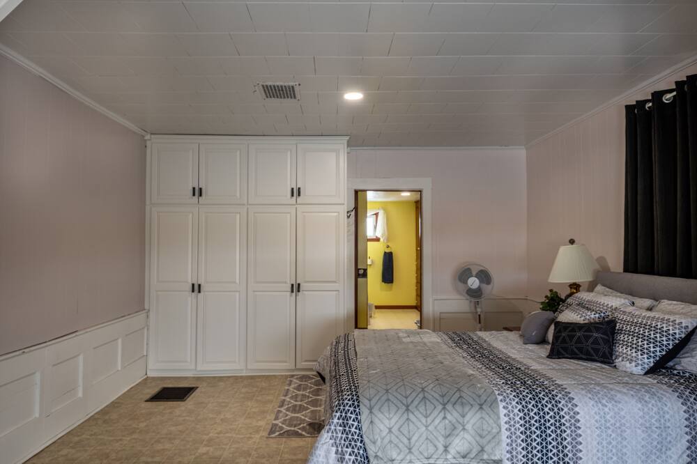 Photo of Bedroom in Millersburg