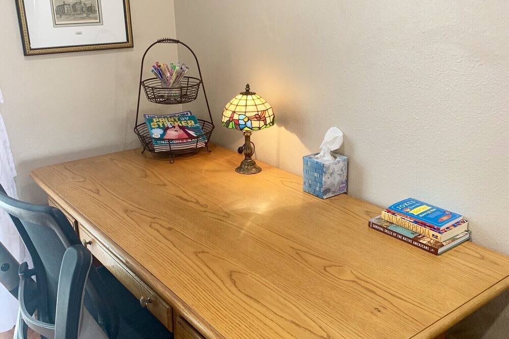 Photo of Bedroom in Depot Bench