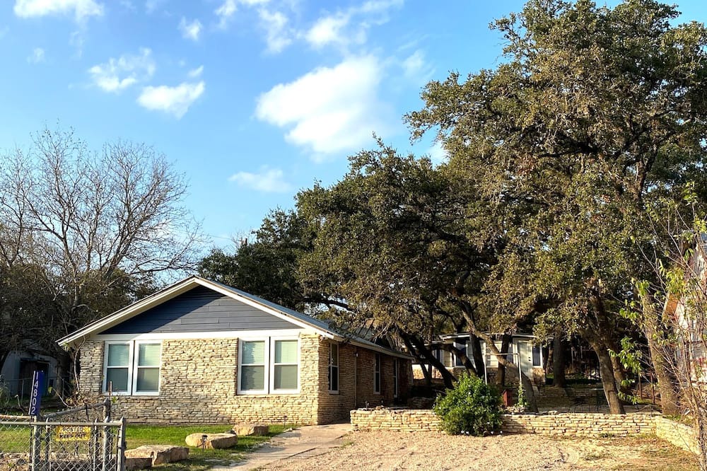 Photo of Others in Leander
