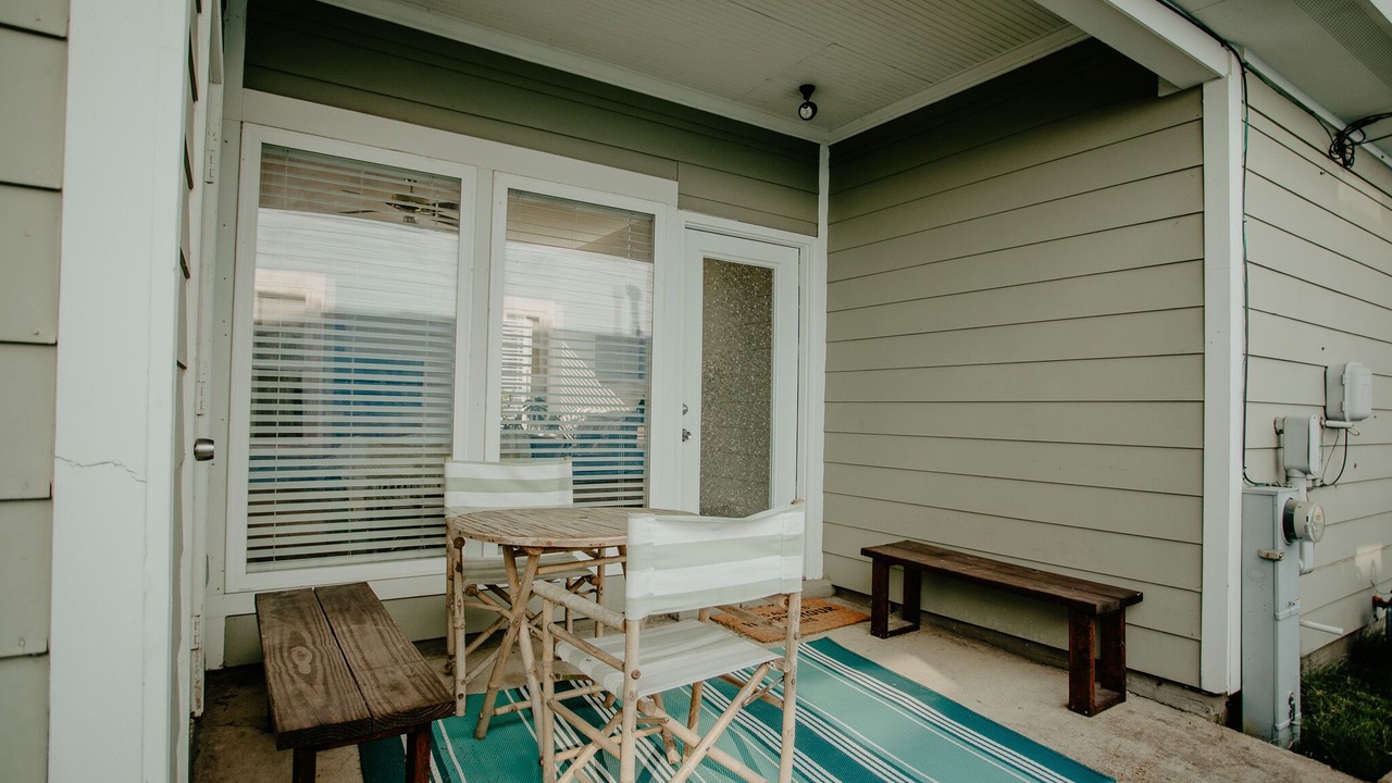 Photo of Outdoor in Uptown
