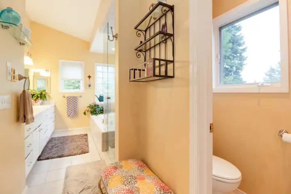 Photo of Bedroom in Orchard District