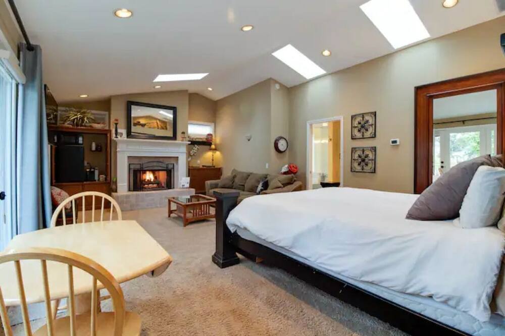 Photo of Bedroom in Orchard District