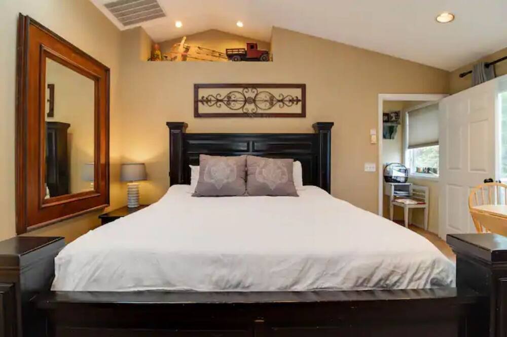 Photo of Bedroom in Orchard District