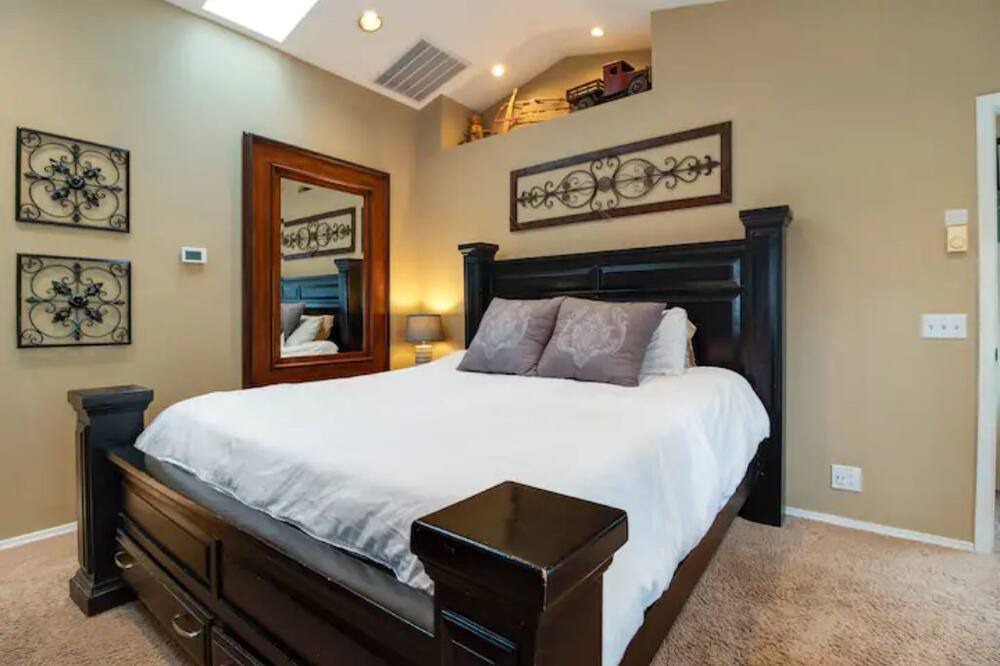 Photo of Bedroom in Orchard District