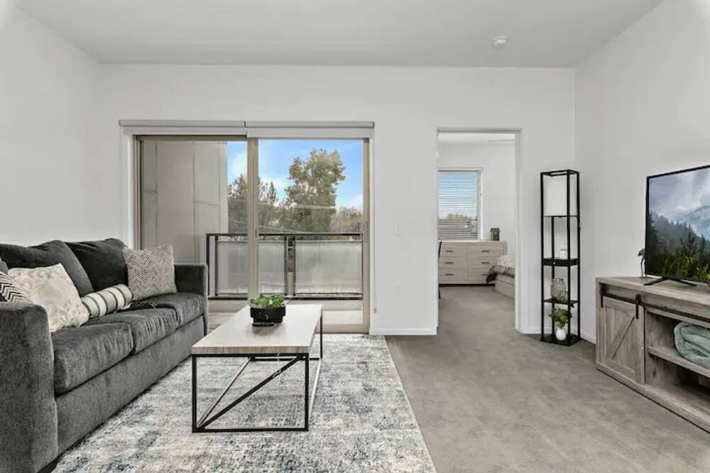 Photo of Livingroom in Veterans Park