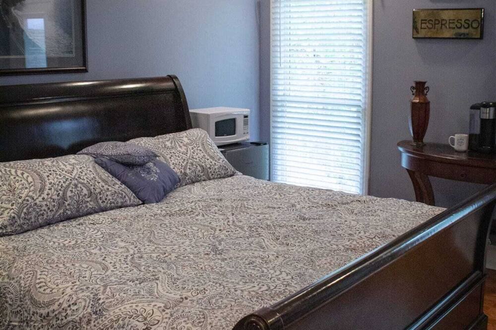 Photo of Bedroom in Mint Hill