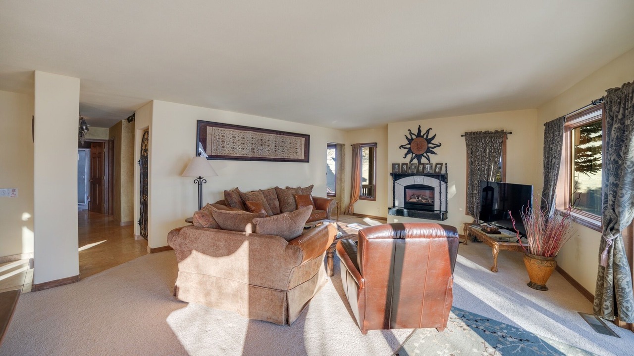 Photo of Livingroom in Hailey