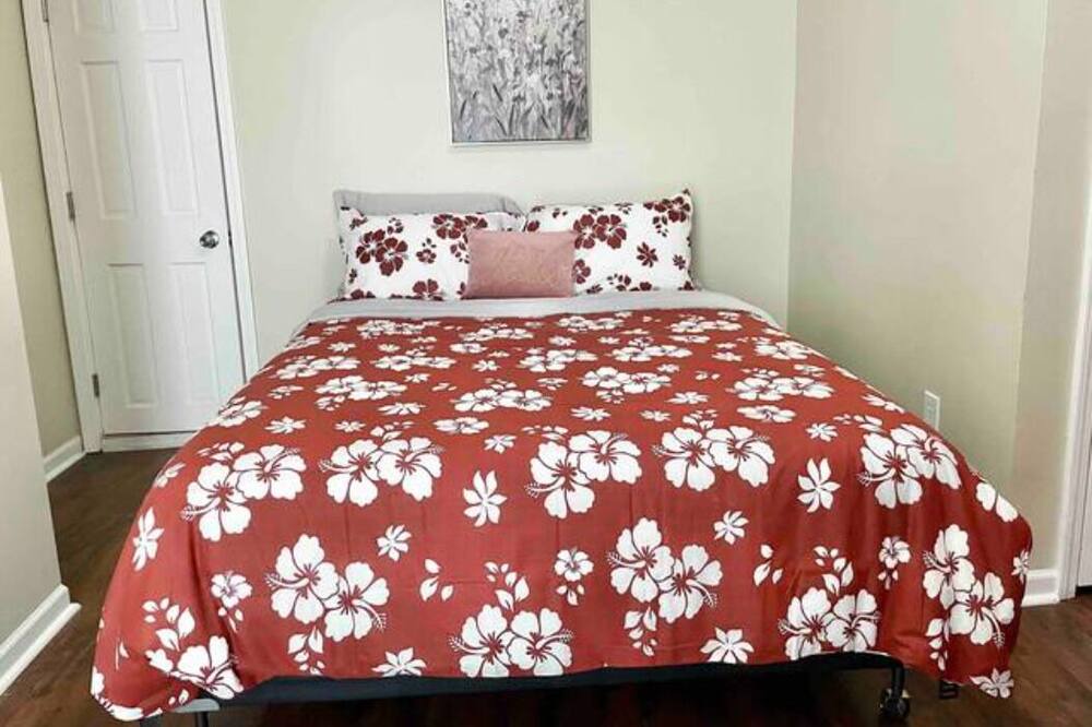 Photo of Bedroom in Greenwood