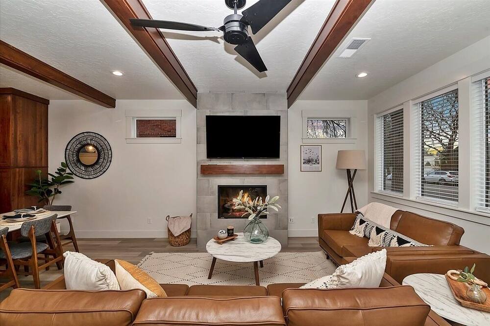 Photo of Livingroom in Southeast Boise