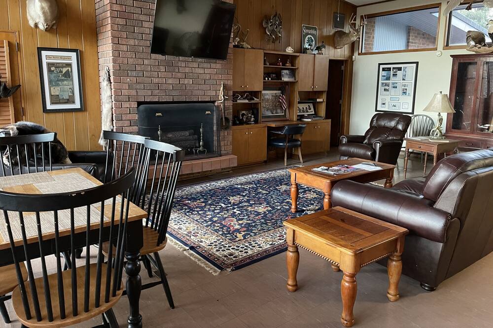 Photo of Livingroom in Whiteville