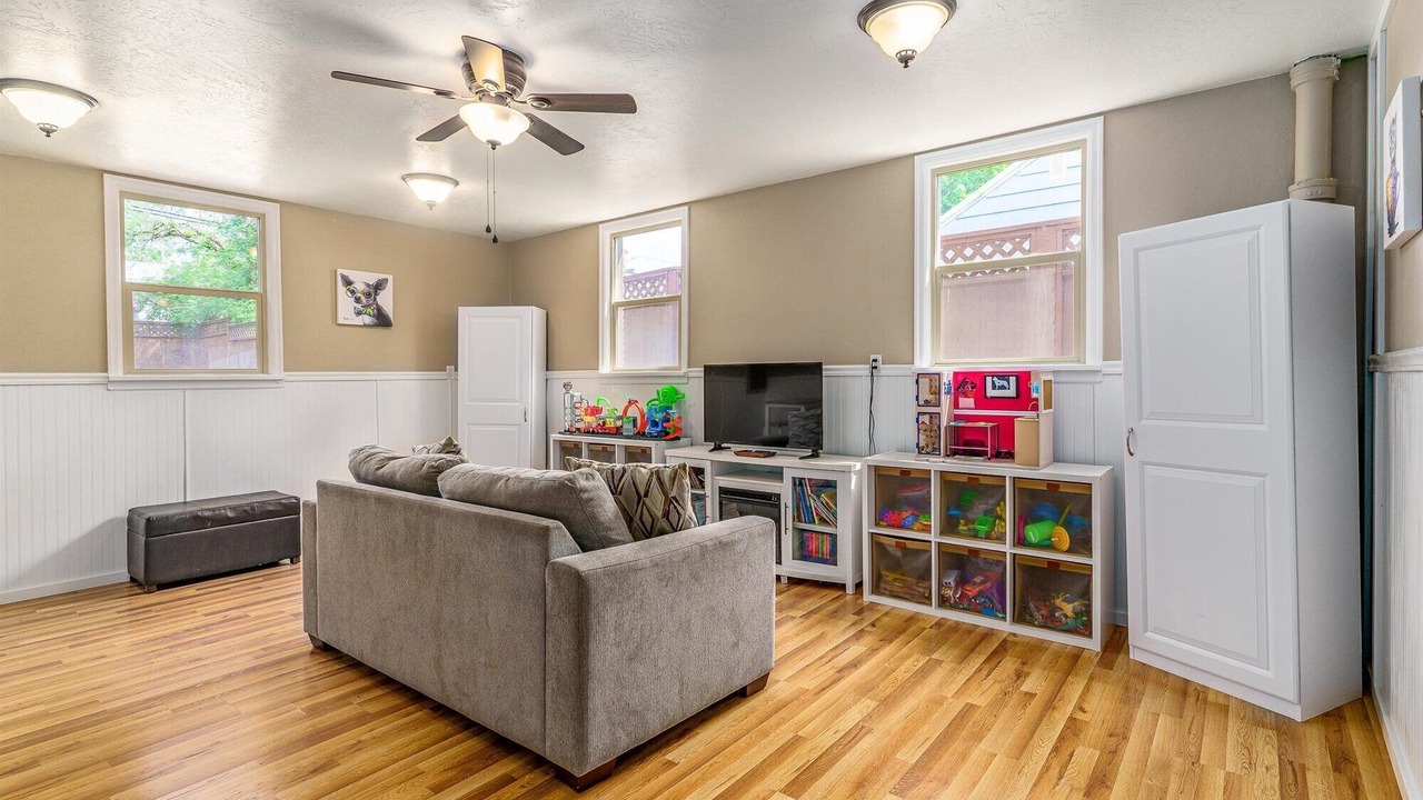 Photo of Livingroom in Garden District
