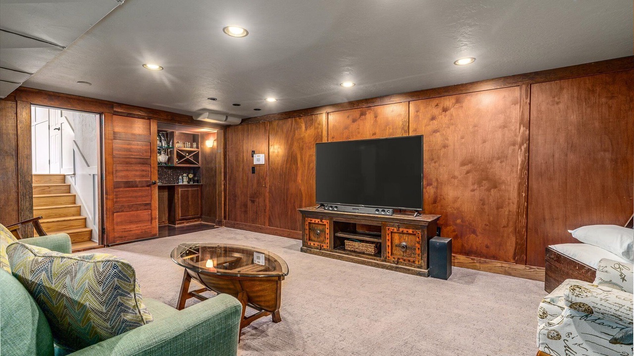 Photo of Livingroom in Garden District