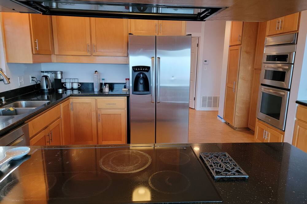 Photo of Kitchen in Coastal San Pedro