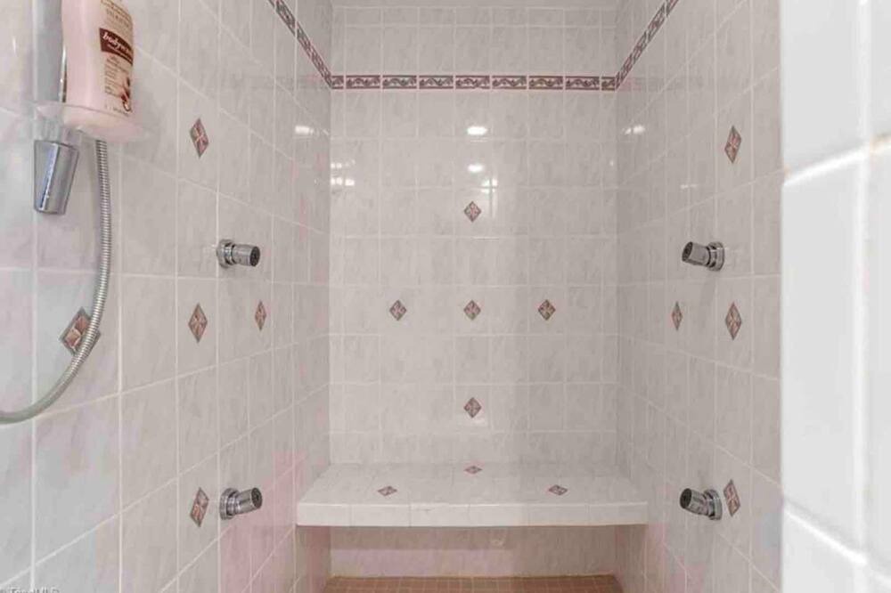 Photo of Bathroom in Southmont
