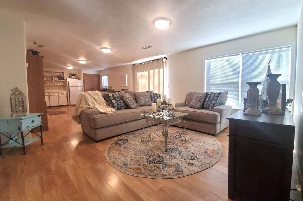 Photo of Livingroom in Heyburn