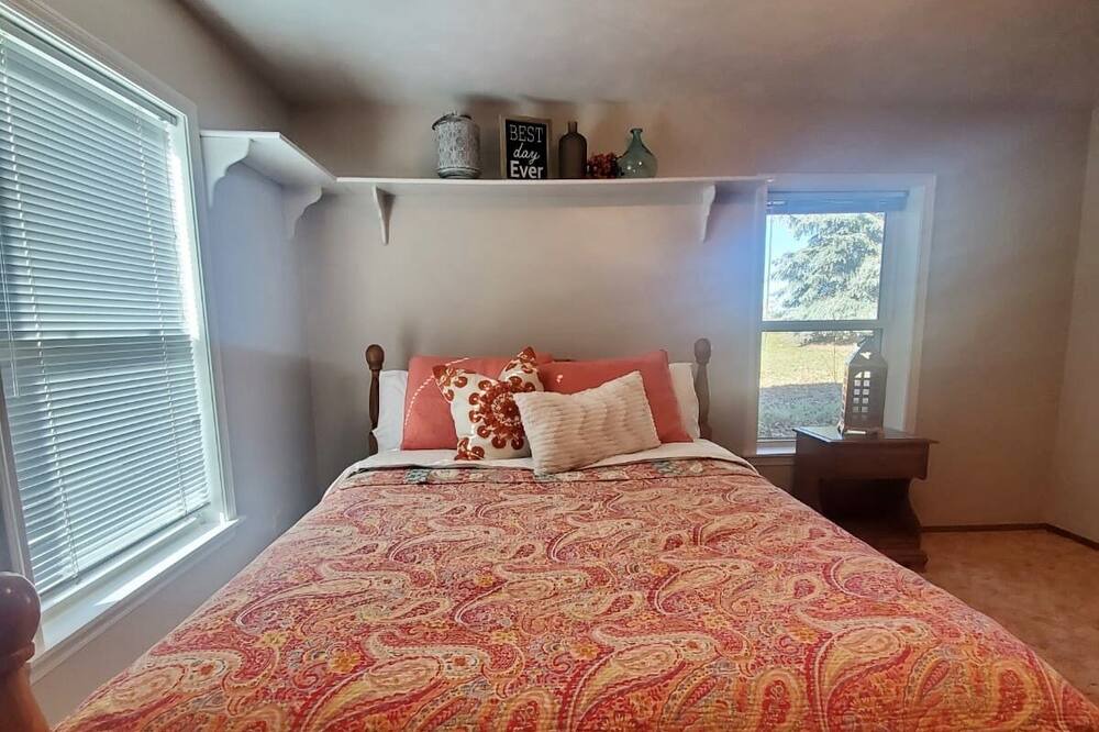 Photo of Bedroom in Heyburn
