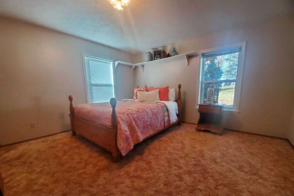 Photo of Bedroom in Heyburn