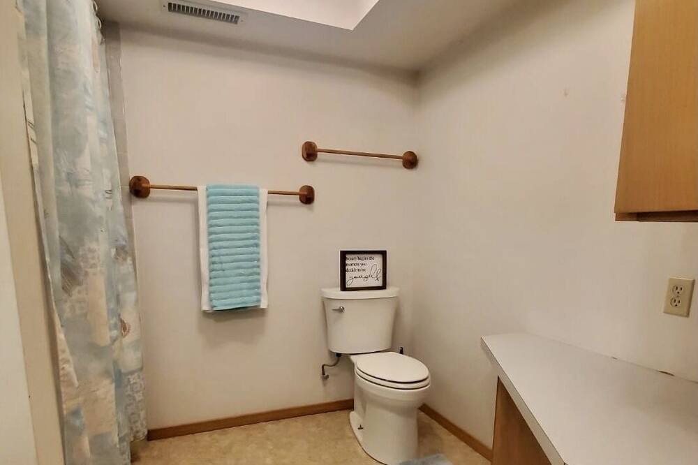 Photo of Bathroom in Heyburn