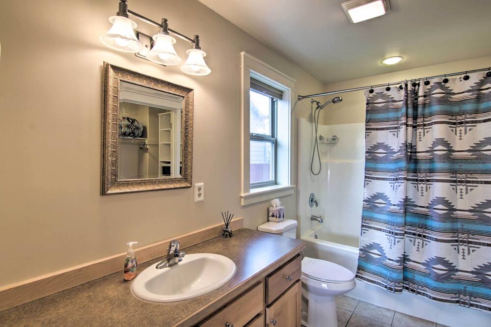 Photo of Bathroom in Livingston