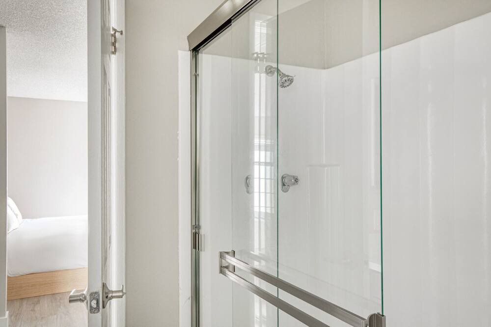 Photo of Bathroom in Rampart Village