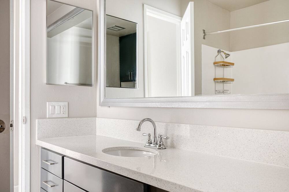 Photo of Bathroom in Rampart Village