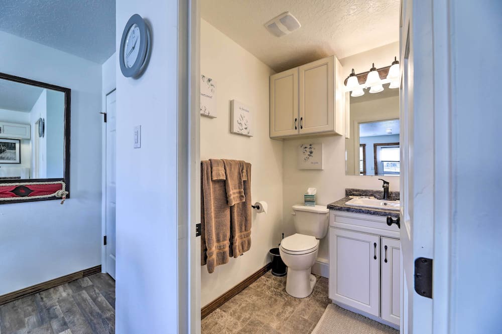 Photo of Bathroom in Alpine Northeast