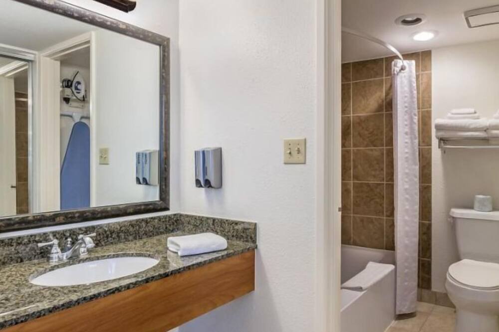 Photo of Bathroom in Wahweap
