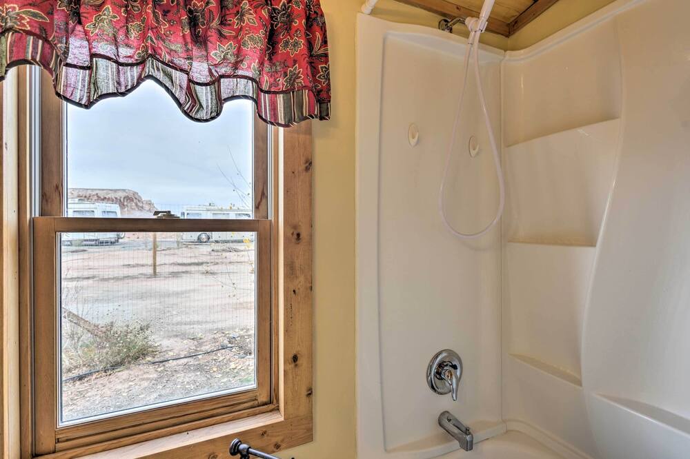 Photo of Bathroom in Bluff