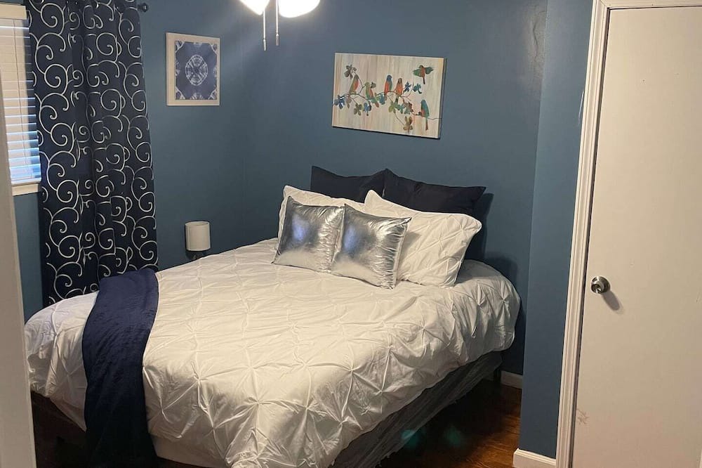 Photo of Bedroom in Eastpointe