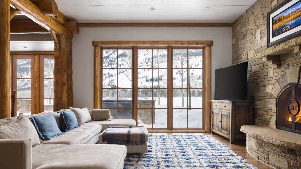 Photo of Livingroom in Teton Pines