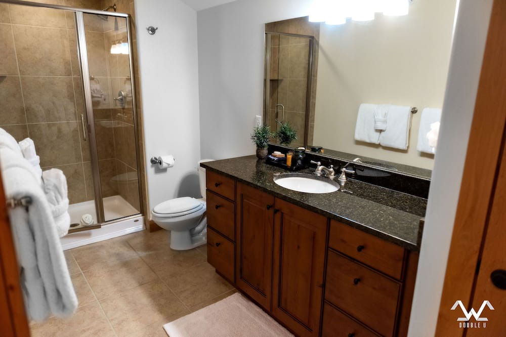 Photo of Bathroom in Big Sky