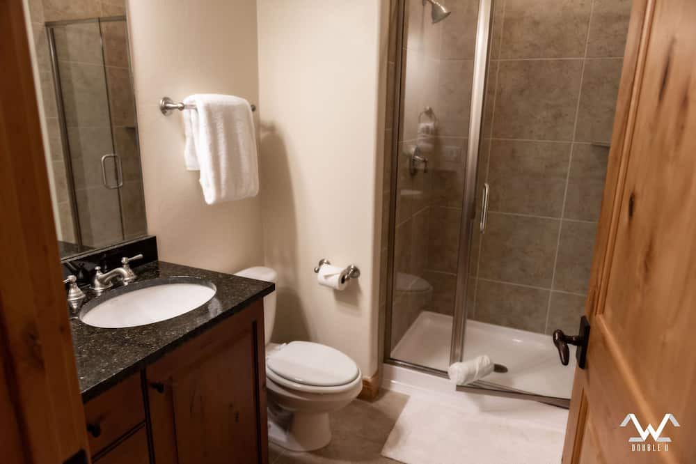 Photo of Bathroom in Big Sky