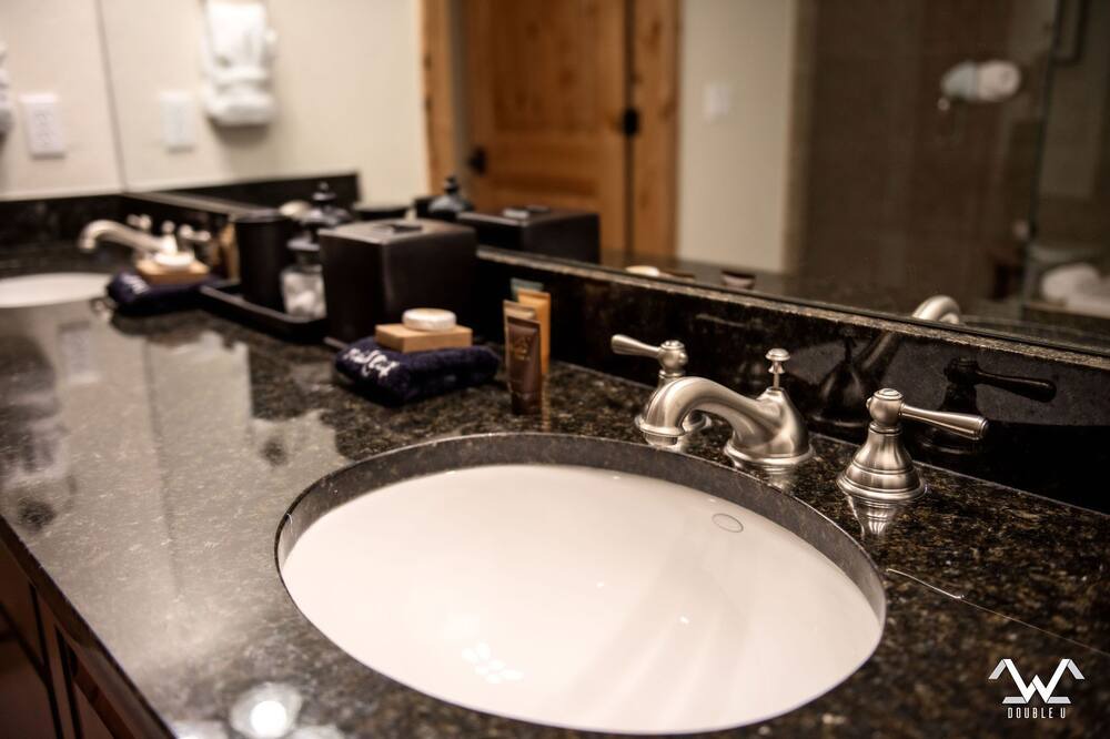 Photo of Bathroom in Big Sky