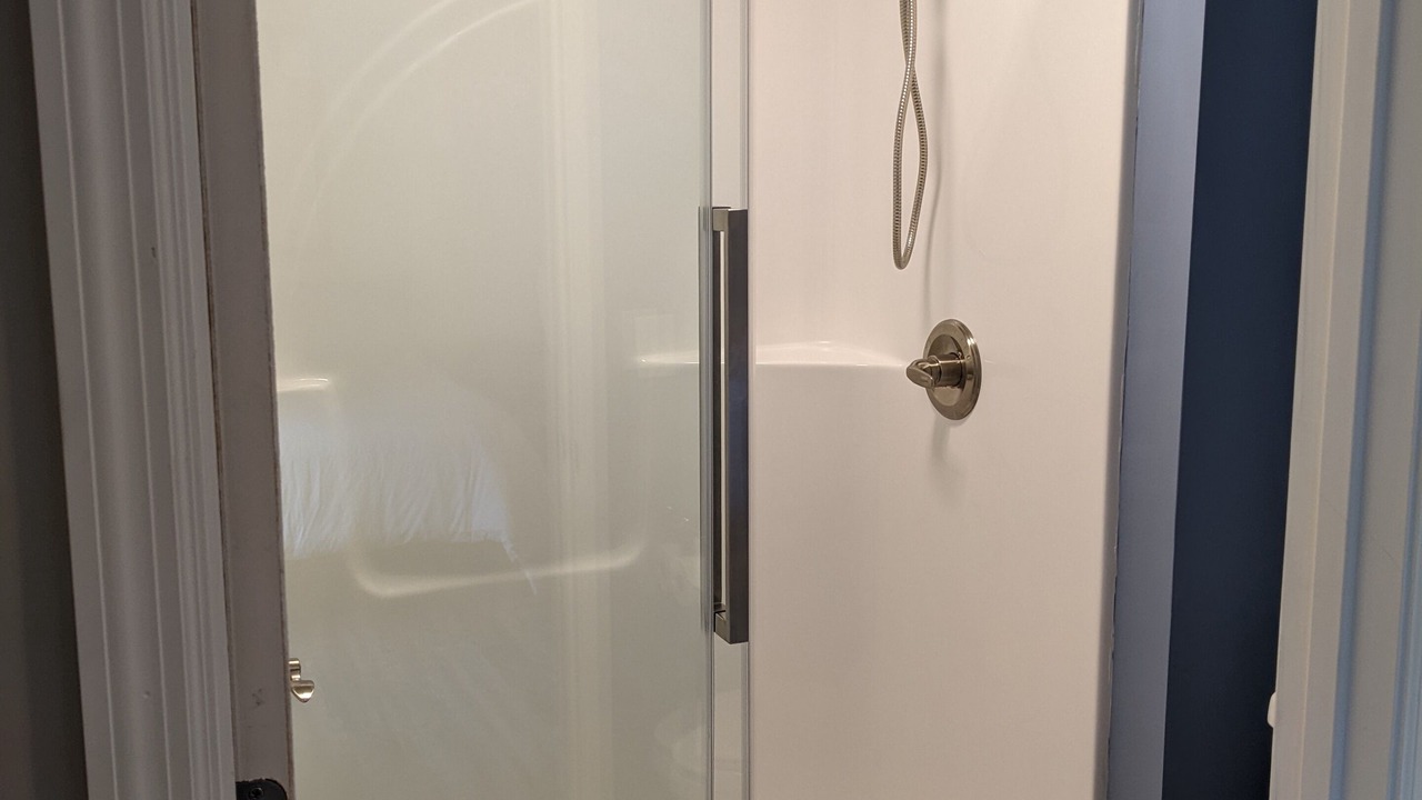 Photo of Bathroom in Middle Valley