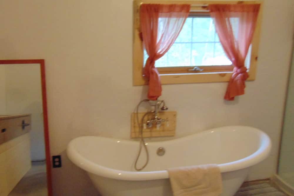Photo of Bathroom in East Glacier Park Village